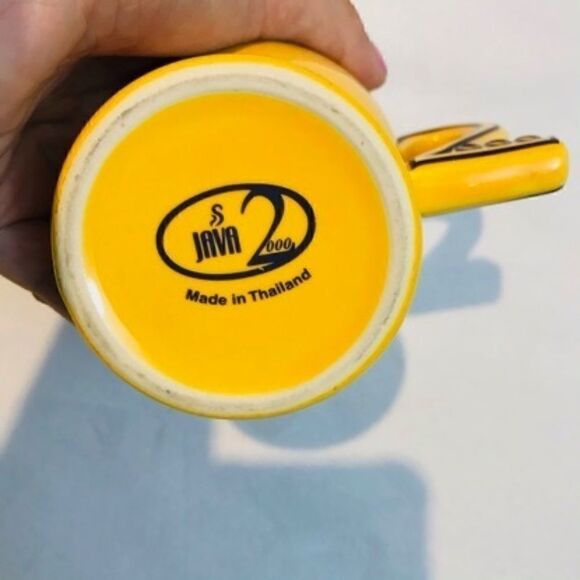 𝅺yellow Vintage Y2K Mug - Picture 4 of 4